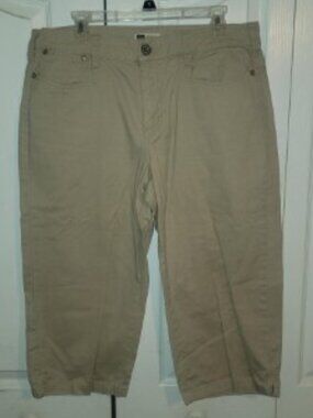 Faded Glory Women’s Cropped/Capri Pants Size 14 Tan Khaki 5 Pocket Capri